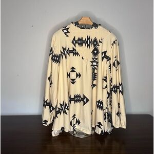 NWT LuLaRoe Clara Smock Blouse
Aztec XL black & off white—small pen mark